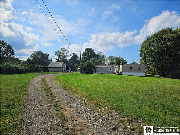 2nd image of 2125 Fox Rd