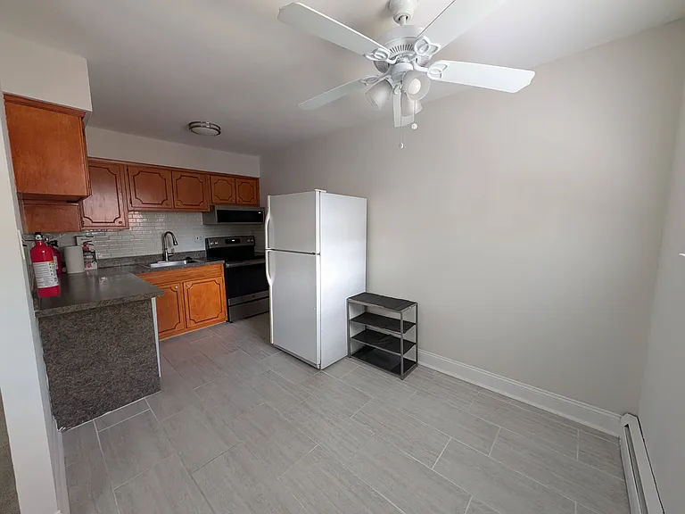 340 Woodlawn Ter #F5 — Photo 4