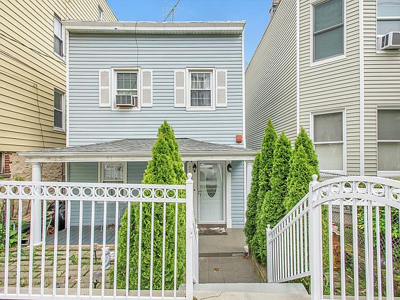 5th image of 54 Alder St