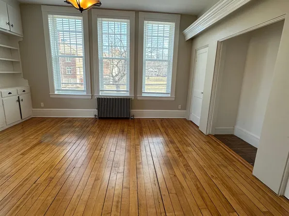 60 Hopedale St APT 1, Hopedale, MA 01747