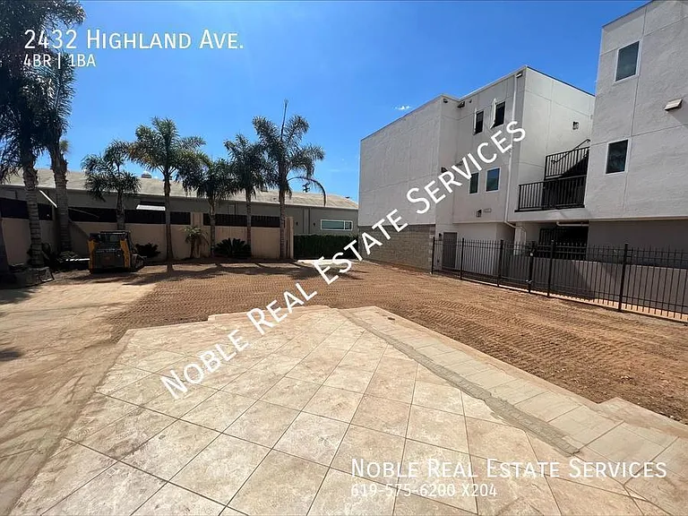 2432 Highland Ave — Photo 16