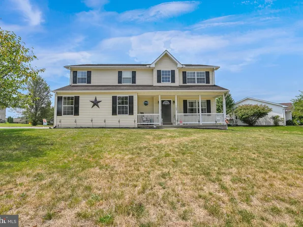 165 Matthew Dr, New Oxford, PA 17350