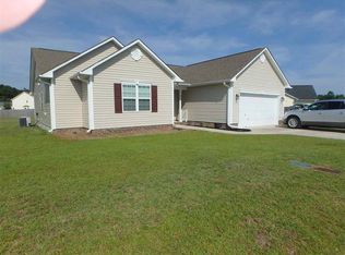 411 John Deere Ct, Richlands, NC 28574