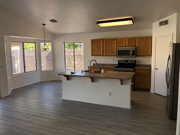4th image of 16605 N 23rd Pl