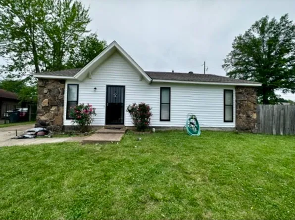 3900 Aqua Cv, Memphis, TN 38127