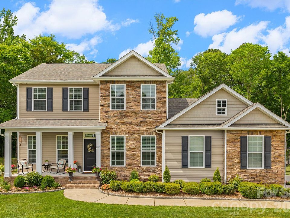 1st image of 2716 Barwick Ln