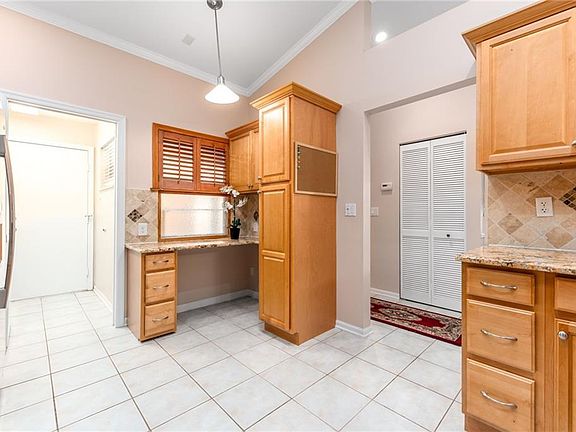 4th image of 1379 SW Greens Pointe Way