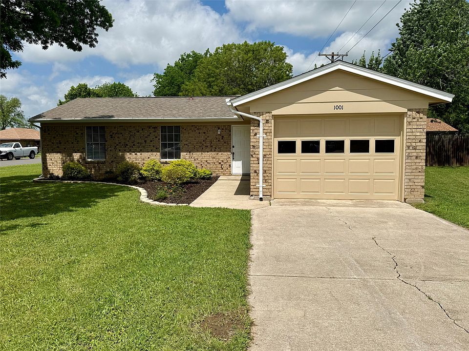 1st image of 1001 Parkwood Ct