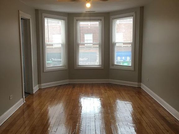 2nd image of 2925 W Belmont Ave #1