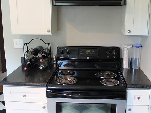 4th image of 7315 Springfield St