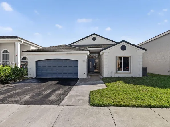 720 Rock Hill Ave, Davie, FL 33325