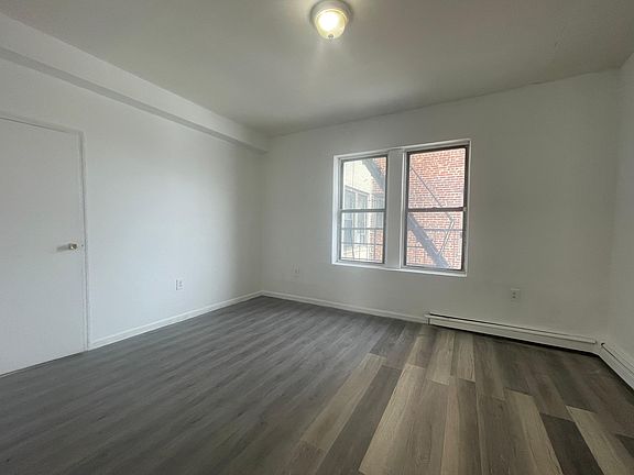 5th image of 210 Central Ave APT 3E