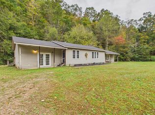 7613 State Highway 550, Mousie, KY 41839