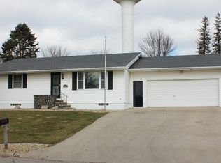 702 Crestview, Traer, IA 50675