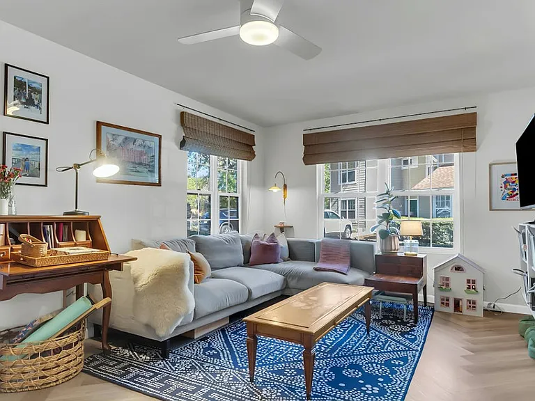 1030 Planters Pl — Photo 8