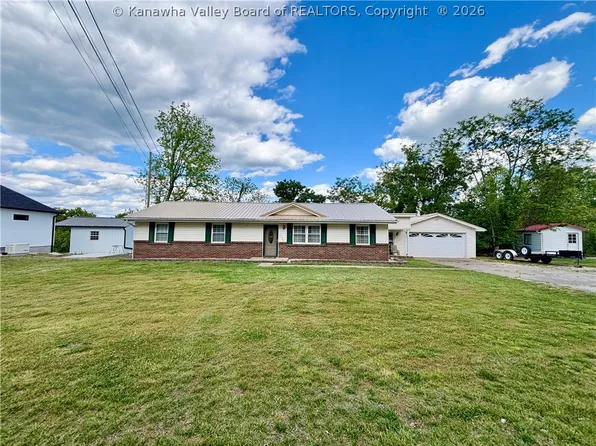 114 Skyline View Dr, Ripley, WV 25271
