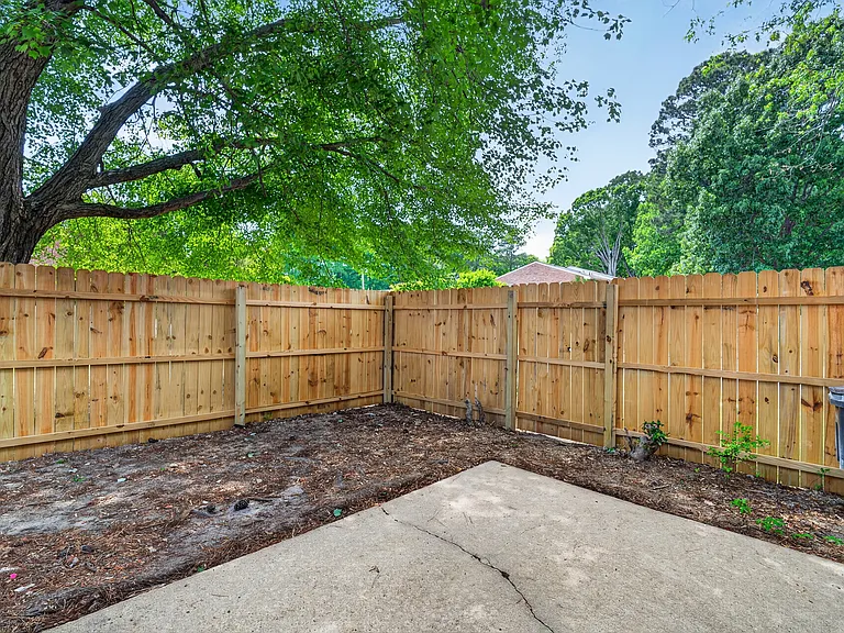 399 Circuit Ln #F — Photo 25
