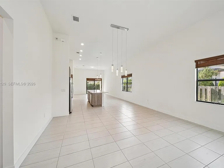 7635 NW 103rd Pl — Photo 21