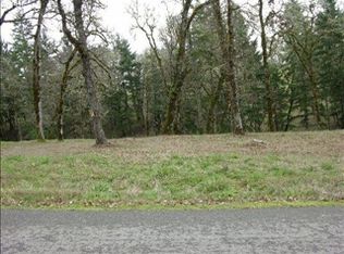 315 Grandview St, Glide, OR 97443