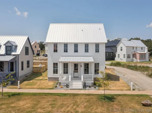 39 Greenway Carlton Lndg, Eufaula, OK 74432