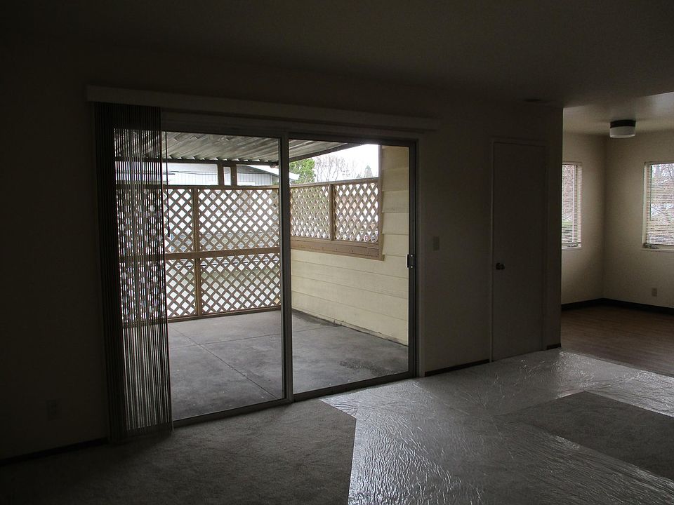 1st image of 756 Concord Ave #3