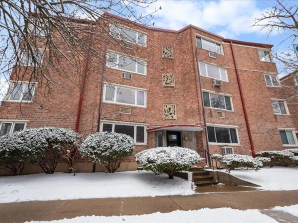 1921 W Hood Ave #Ga, Chicago, IL 60660