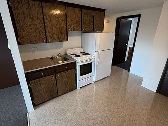 5th image of 37 River St #49