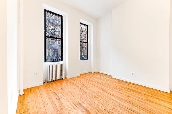 Rented by REAL New York | media 44