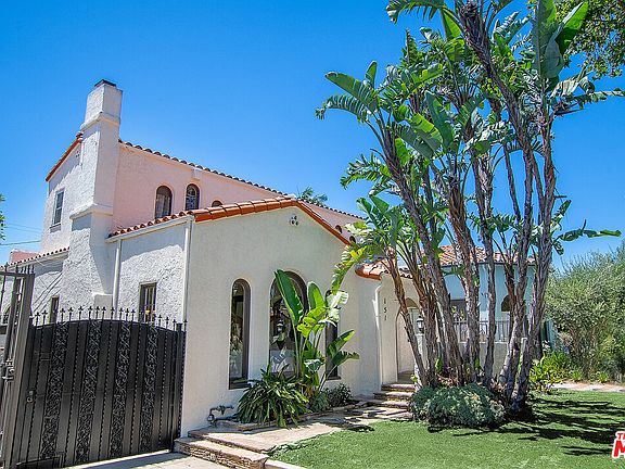 4th image of 151 S Citrus Ave