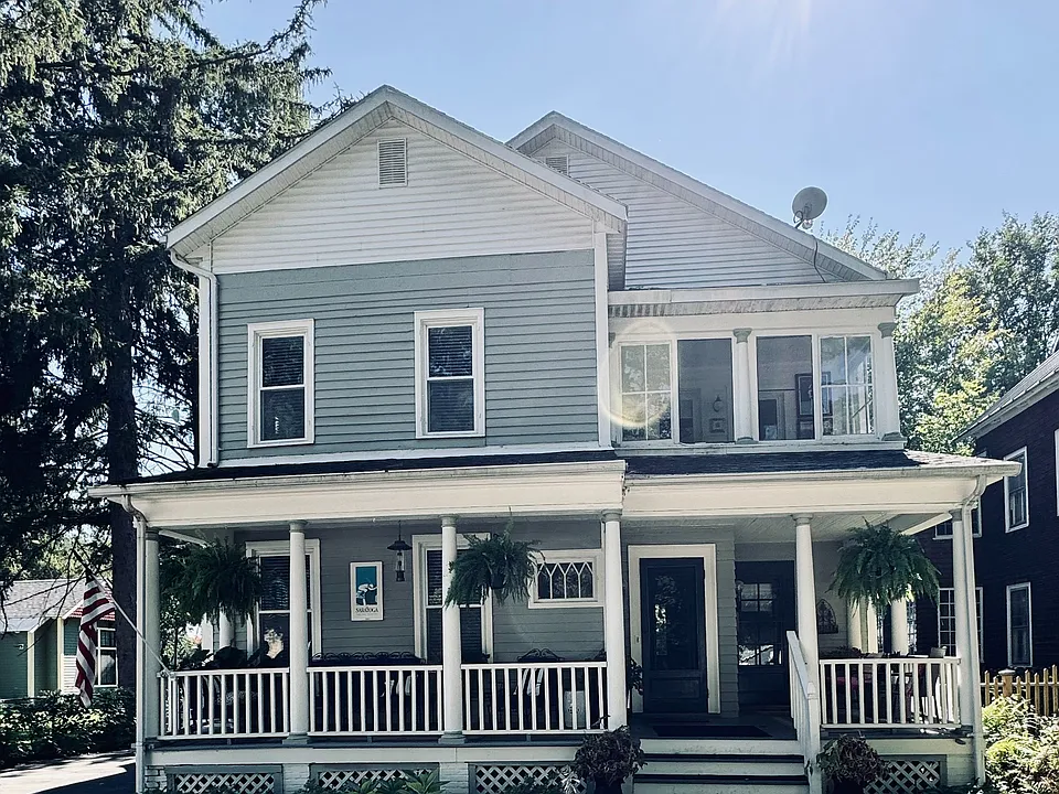 130 White St #1