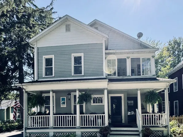 130 White St #1, Saratoga Springs, NY 12866