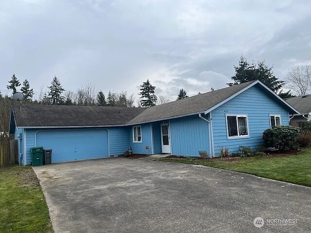 426 V Place SE photo 1