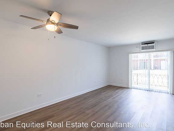 4th image of 160 E Lake St APT 7B