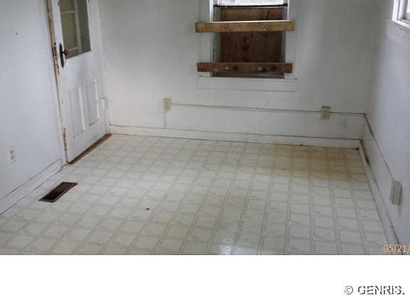 3rd image of 4331 E Sciota St