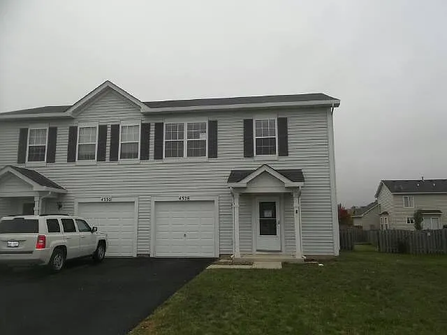 4328 Dillon St photo 1