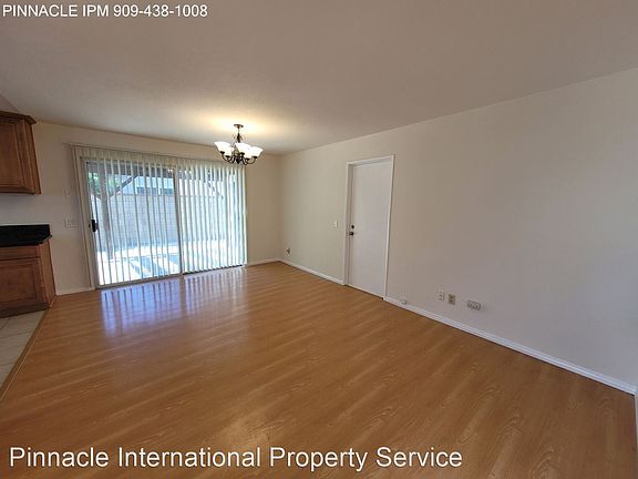5th image of 2421 S Hope Pl