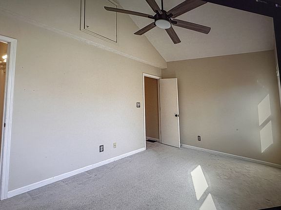 4th image of 1025 Lampton Aly