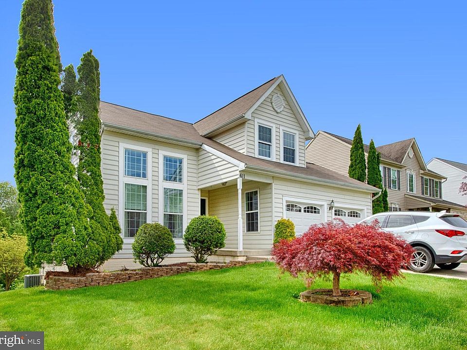 1st image of 611 Hickory Overlook Dr