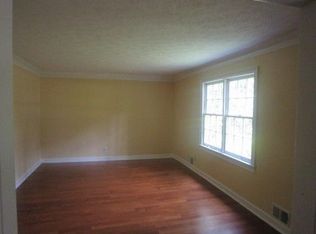 527 Wagon Wheel Dr, Lawrenceville, GA 30044