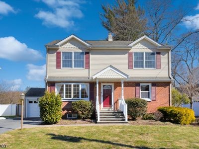 12 Wilson Ter, Waldwick, NJ, 07463