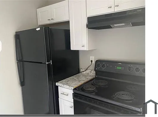 1 bed, 400 sqft, $1,100 — Photo 2