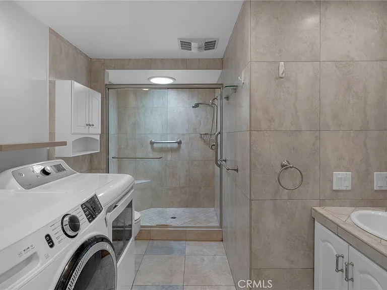 479 Calle Cadiz #B — Photo 14