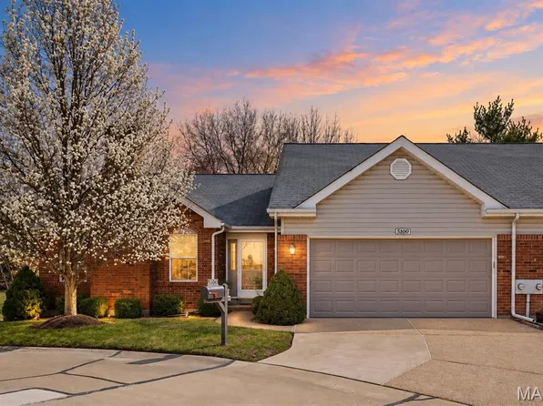 5100 Kennerly Place Dr, Saint Louis, MO 63128
