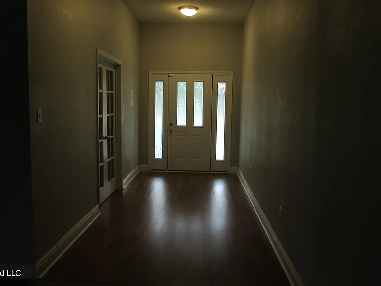 14597 Bruce Cv — Photo 18
