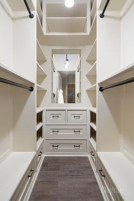 Sold by Elegran | media 18