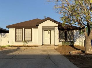 811 Deer Ln, Laredo, TX 78045