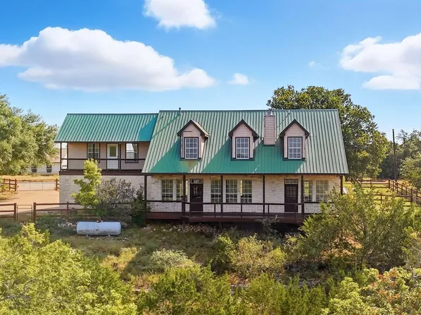 509 Stonegate Ln, Dripping Springs, TX 78620