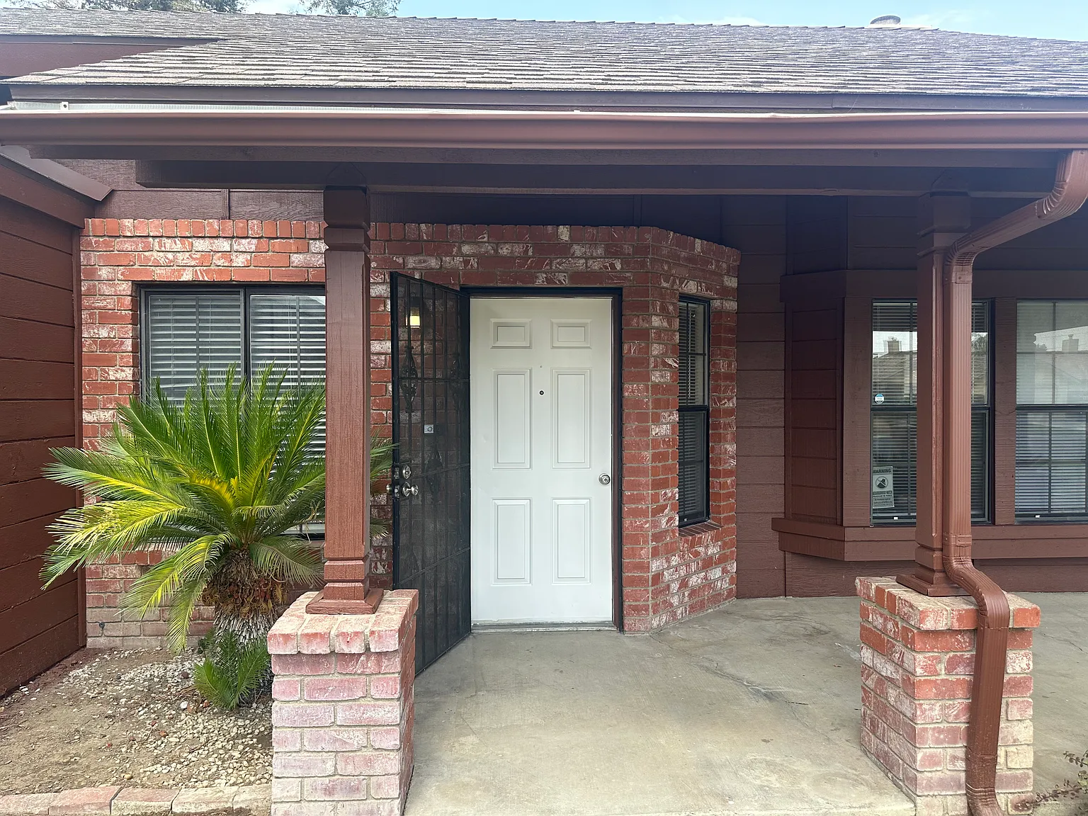 3 bed, 1454 sqft, $2,195 — Photo 2