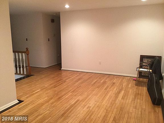 4th image of 8 Brookcrest Ct