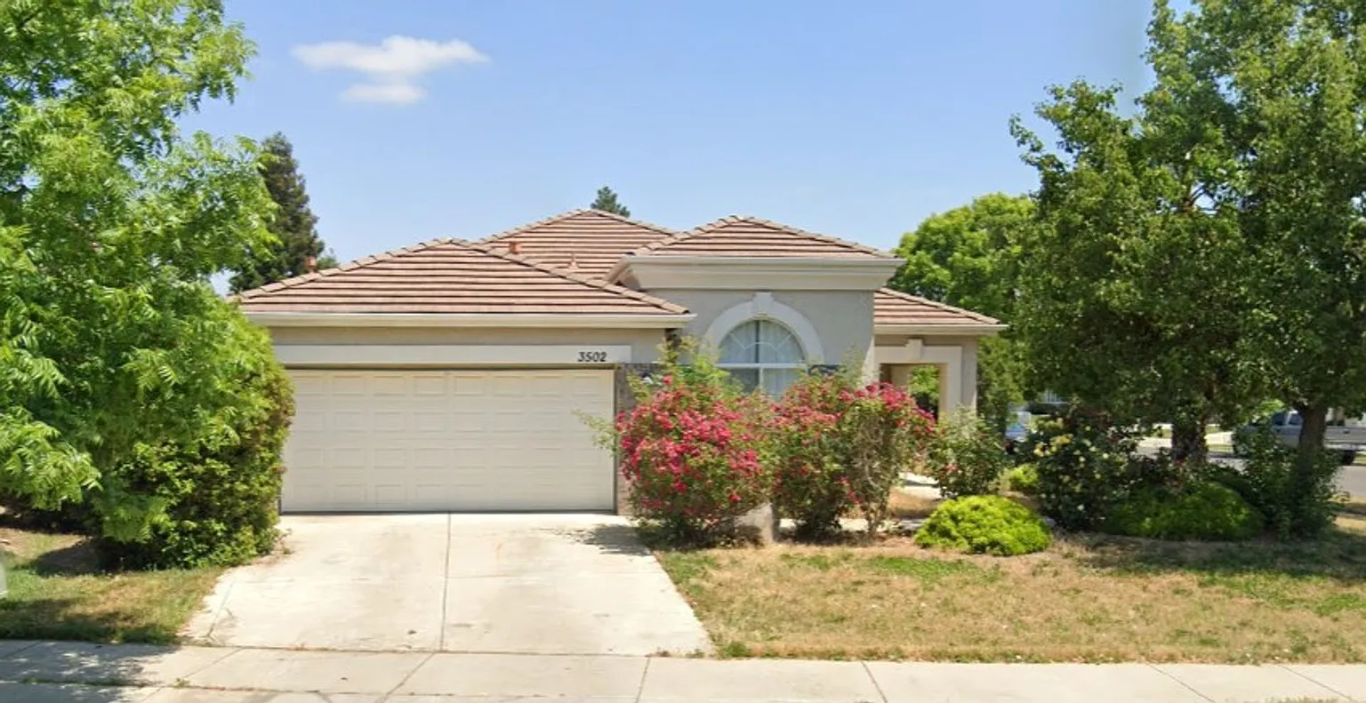 3502 Saint Andrews Dr photo 1